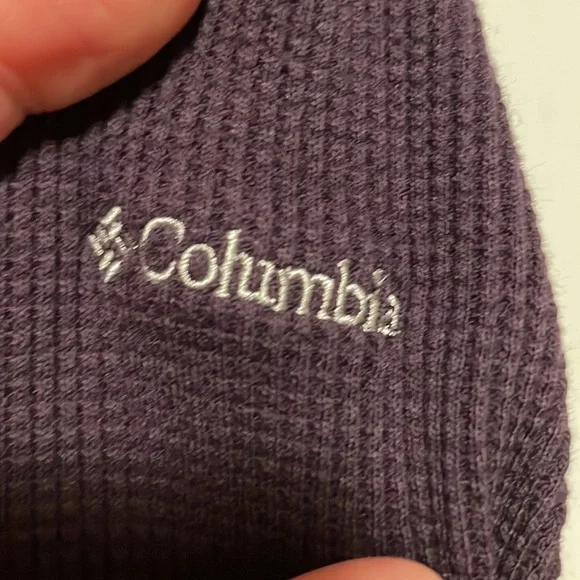 ♥️Columbia purple Henley with beautiful blue and green with white sleeve accents - Picture 5 of 5